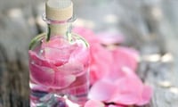 Beauty benefits with Rosewater 